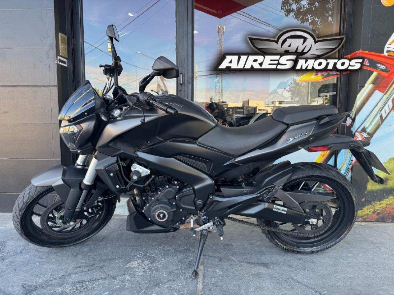 Bajaj DOMINAR 400