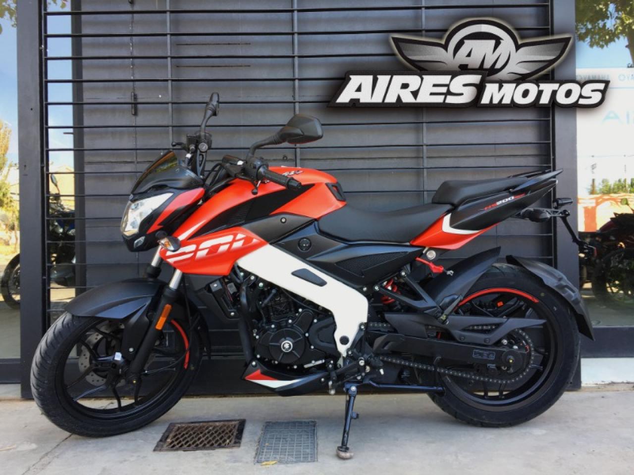 Bajaj Rouser NS 200